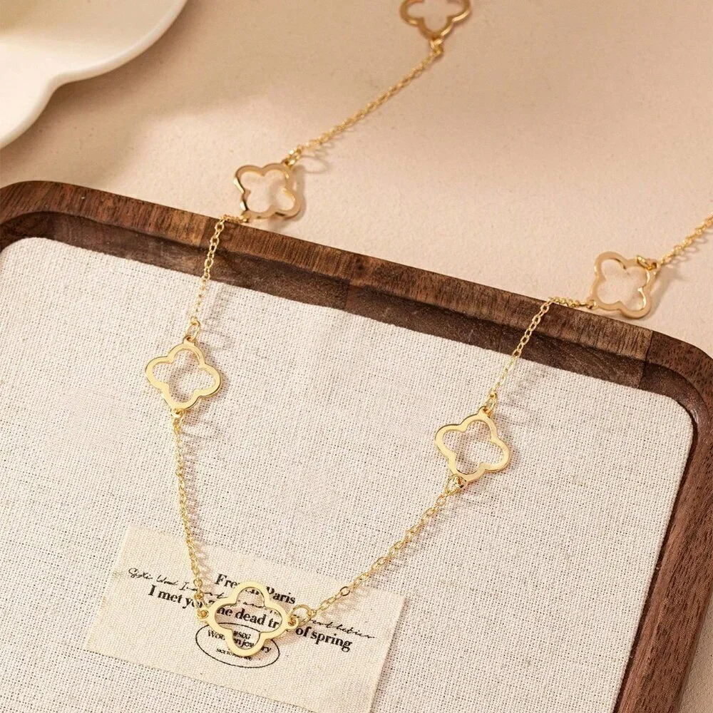 Yellow Gold Women's One Hollow Out Clover Pendant Long Chain Vintage Neclace